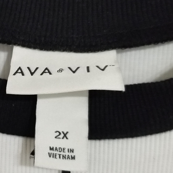 NWT Ava & Viv Ivory Black Trim Tank Top Size 2X - Picture 5 of 6